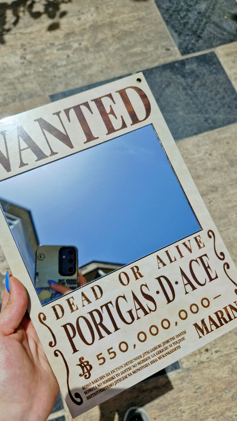 آینه چوبی طرح wanted🪞🗡